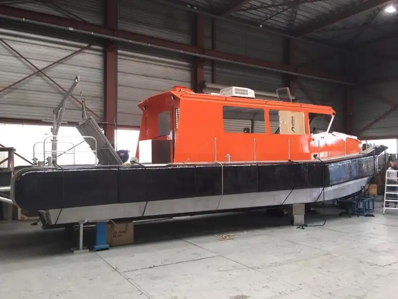 Nave di soccorso in vendita