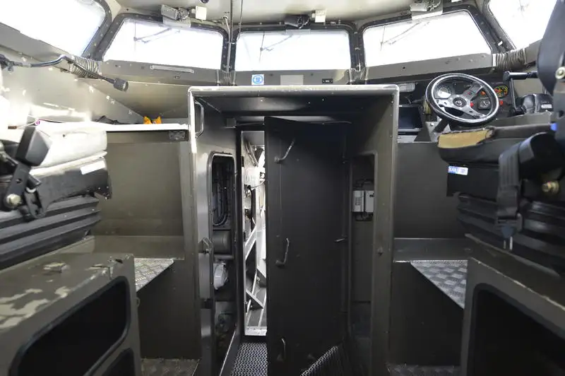 Navi militari in vendita