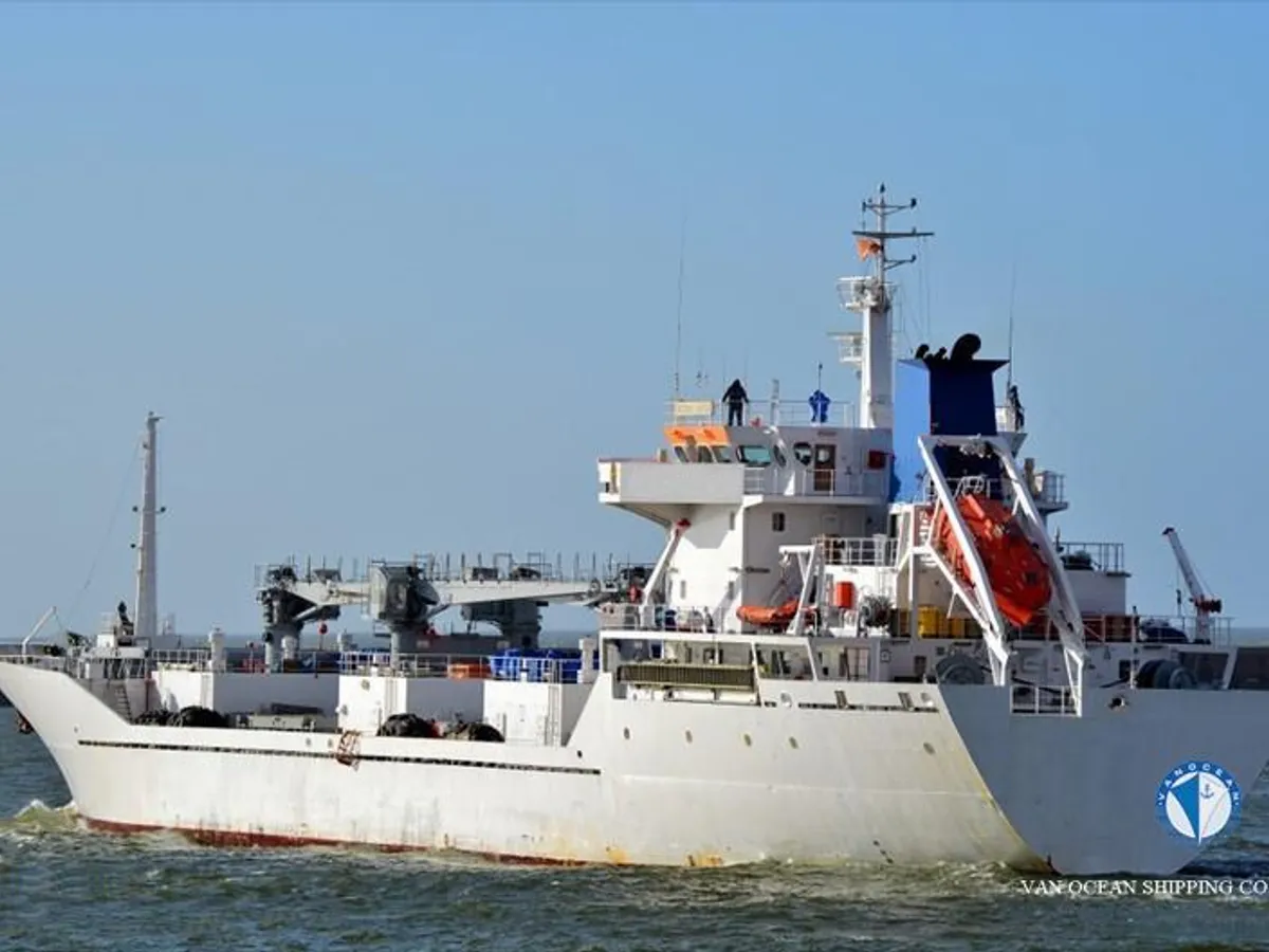 Nave refrigerata in vendita