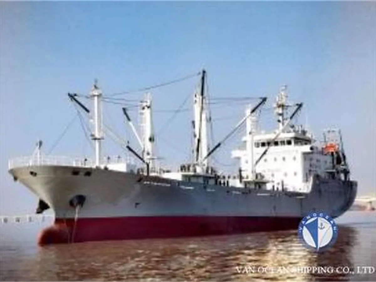 Nave refrigerata in vendita