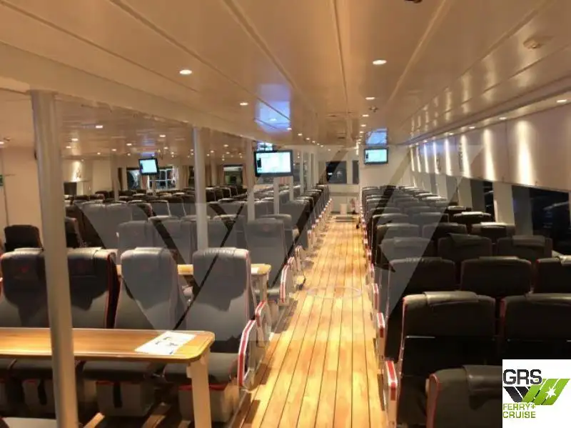 Nave passeggeri in vendita