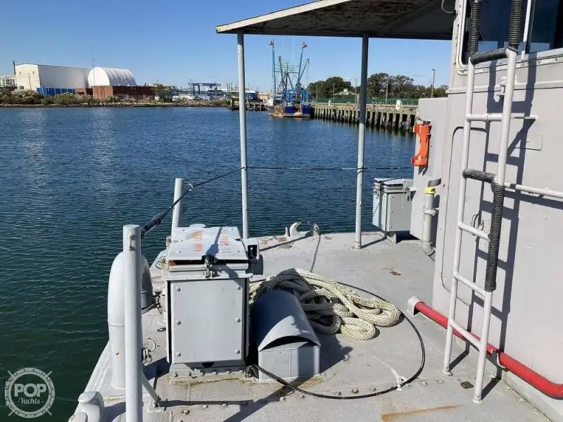 Nave da sbarco, con serbatoi in vendita