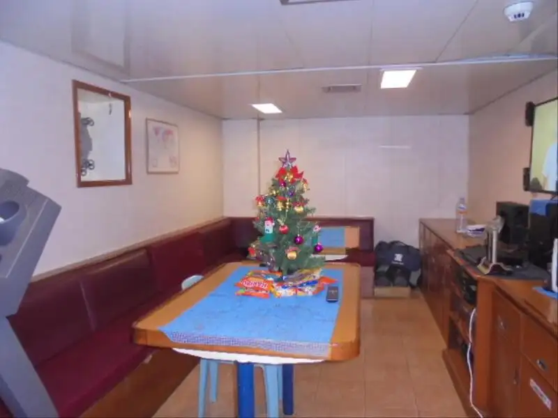 Nave refrigerata in vendita