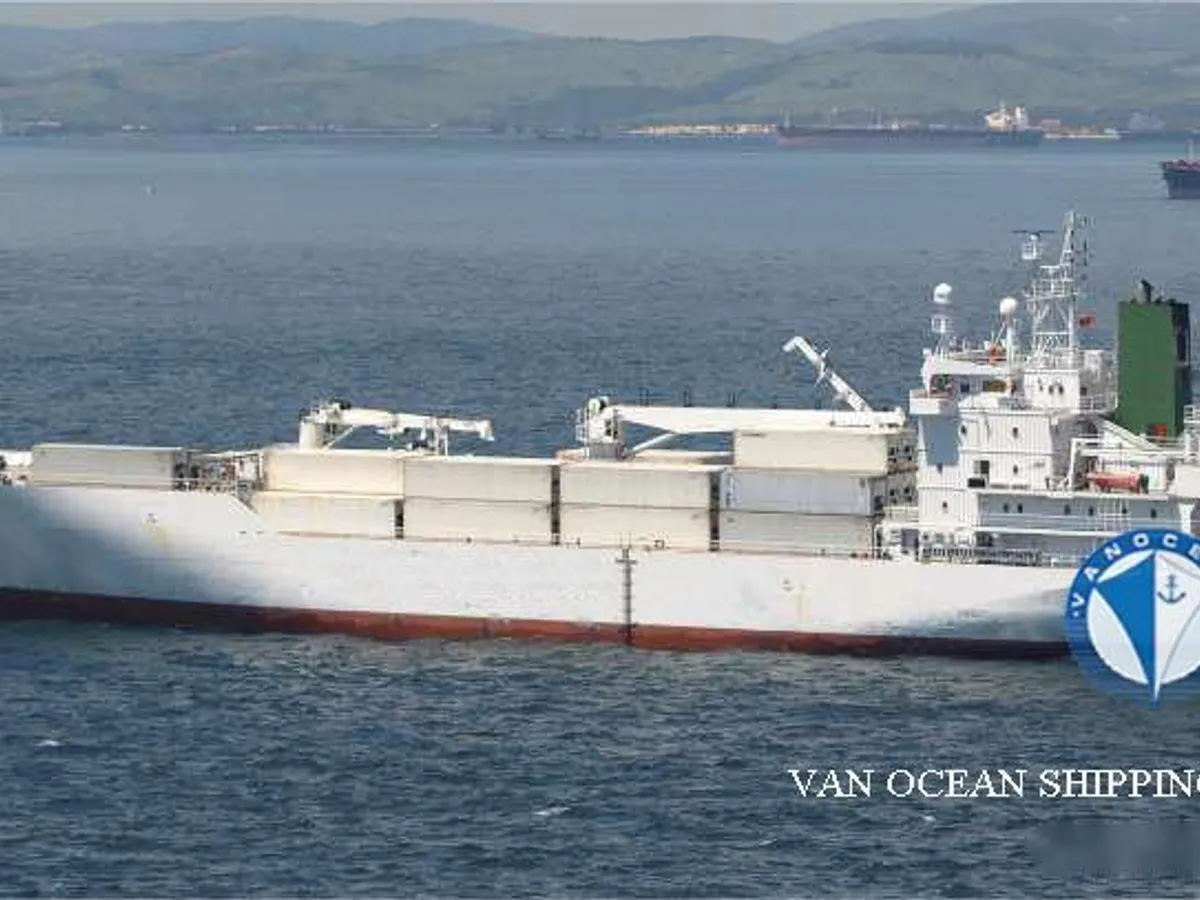 Nave refrigerata in vendita