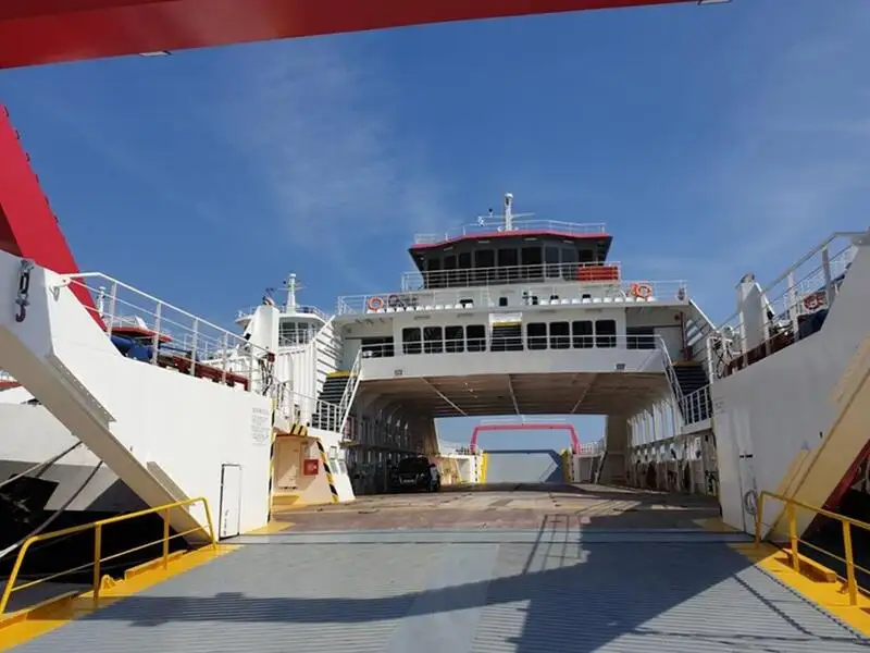 Nave RoPax in vendita