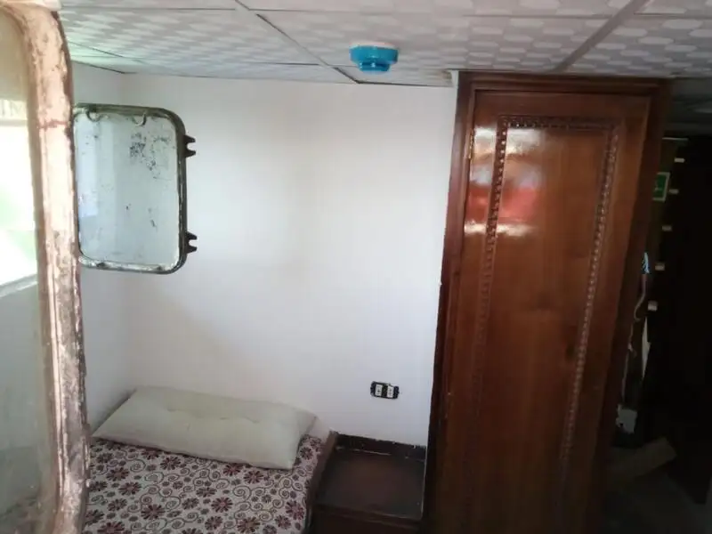 Nave di supporto in vendita