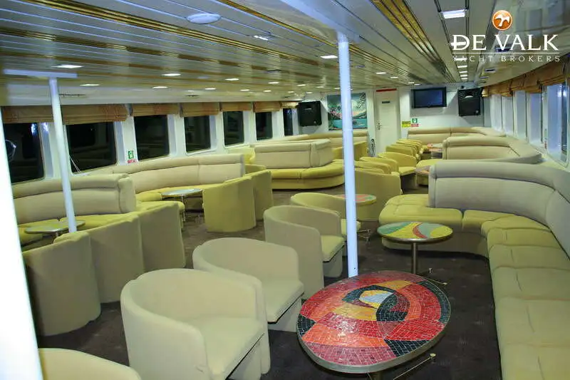 Nave traghetto in vendita