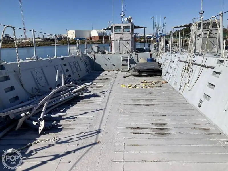 Nave da sbarco, con serbatoi in vendita