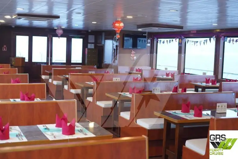 Nave ristorante in vendita