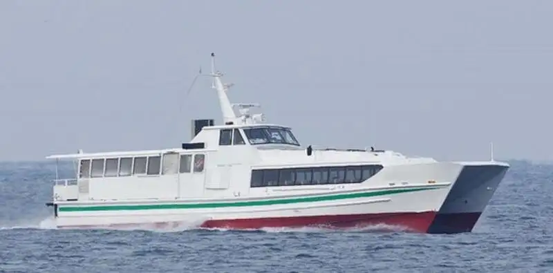 Nave passeggeri in vendita