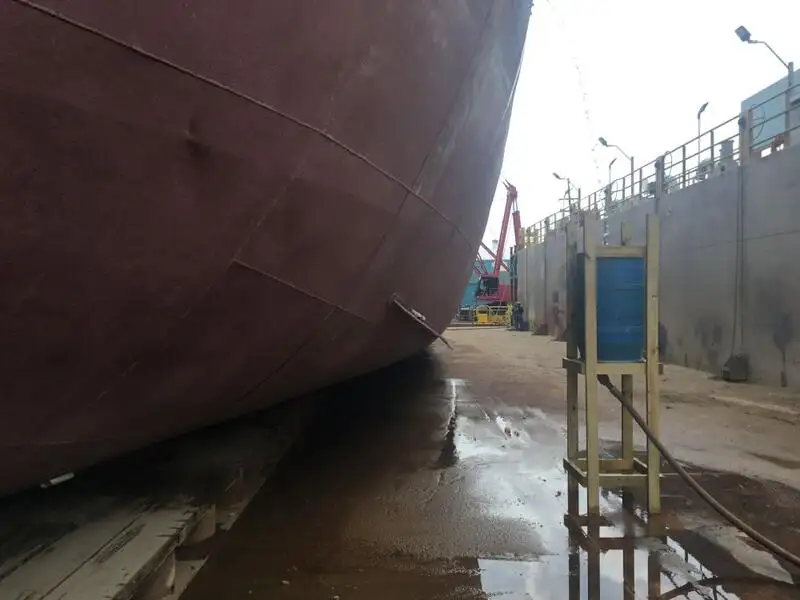 Nave refrigerata in vendita
