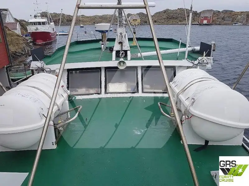 Chiatta adibita ad alloggio in vendita
