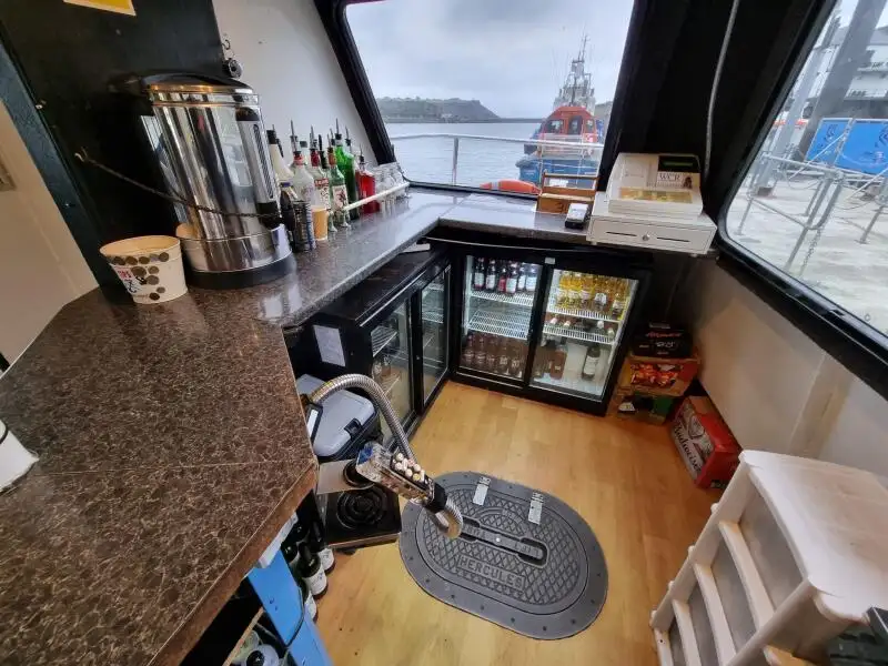 Nave passeggeri in vendita