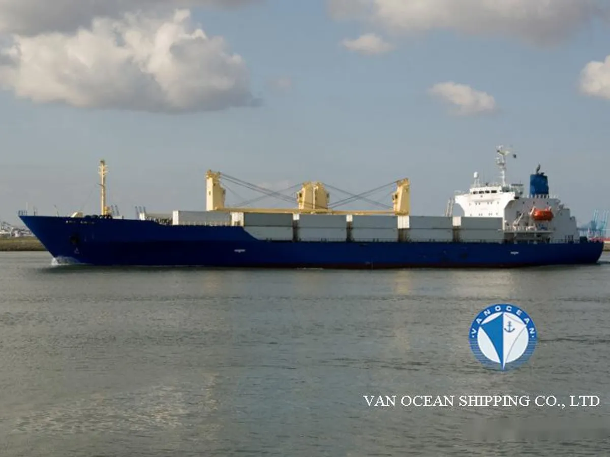 Nave refrigerata in vendita