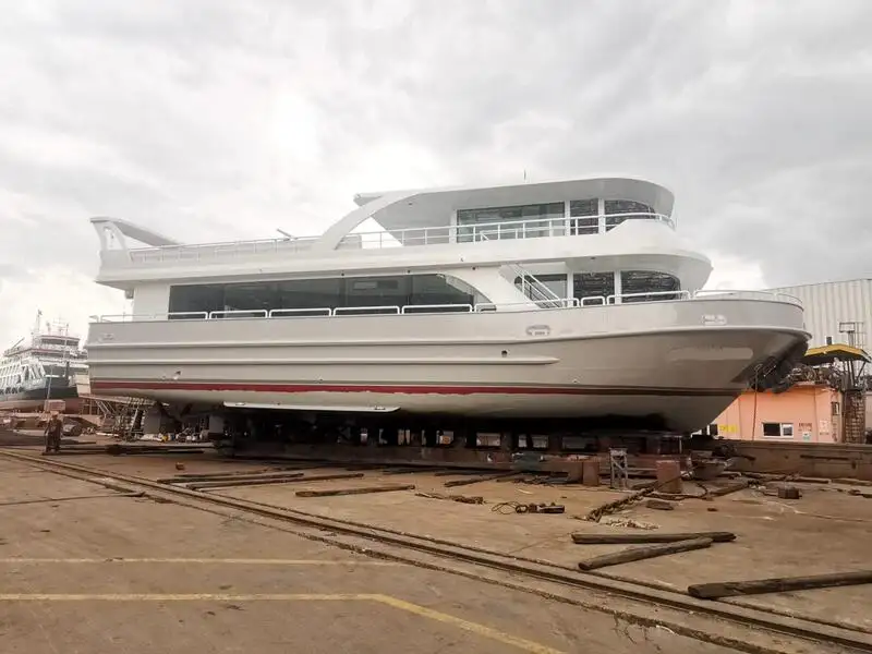 Nave passeggeri in vendita