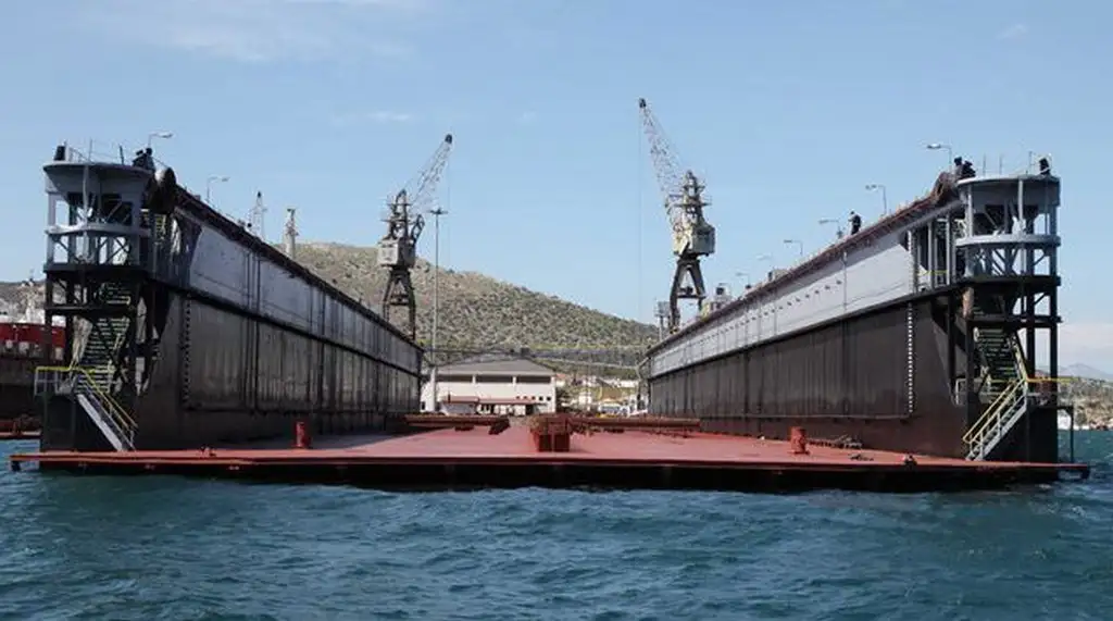 Darsena galleggiante in vendita