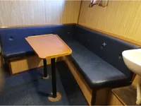 Nave di supporto in vendita