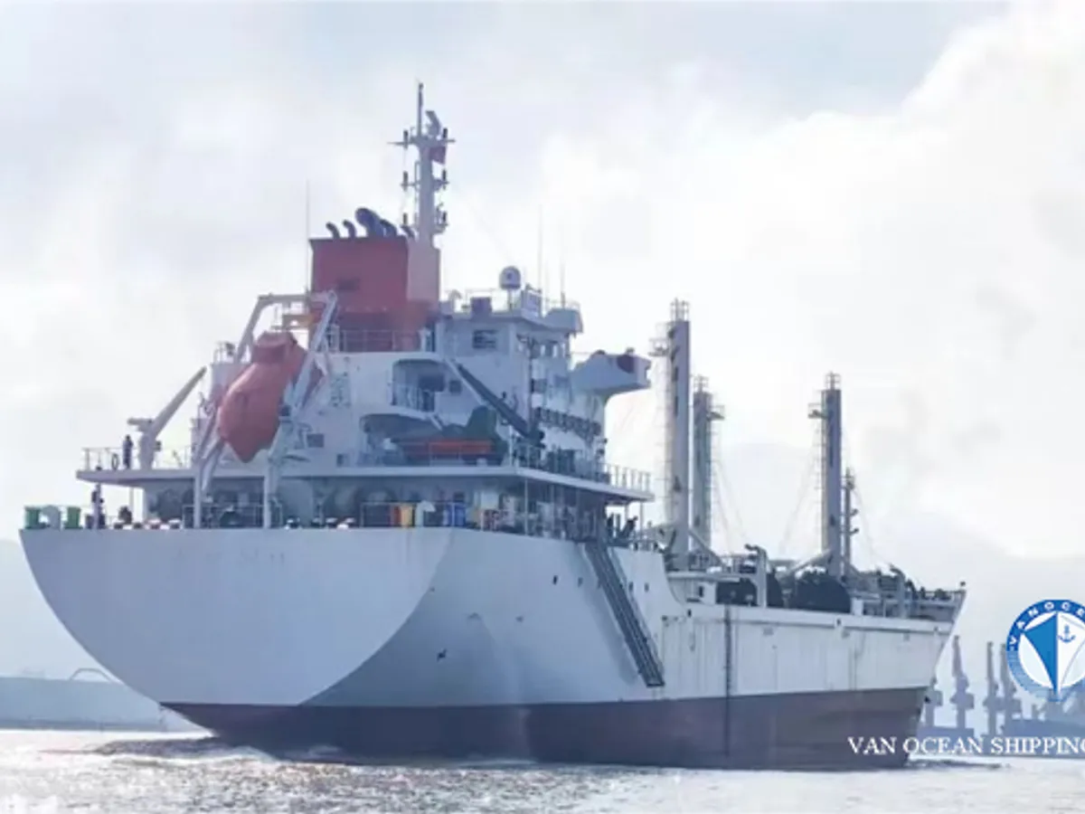 Nave refrigerata in vendita