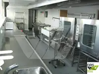 Chiatta adibita ad alloggio in vendita