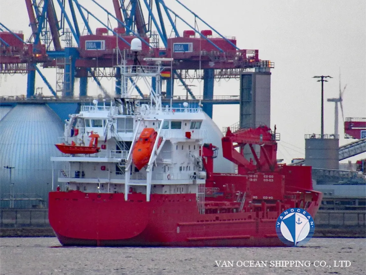 Nave refrigerata in vendita