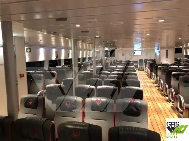 Nave passeggeri in vendita