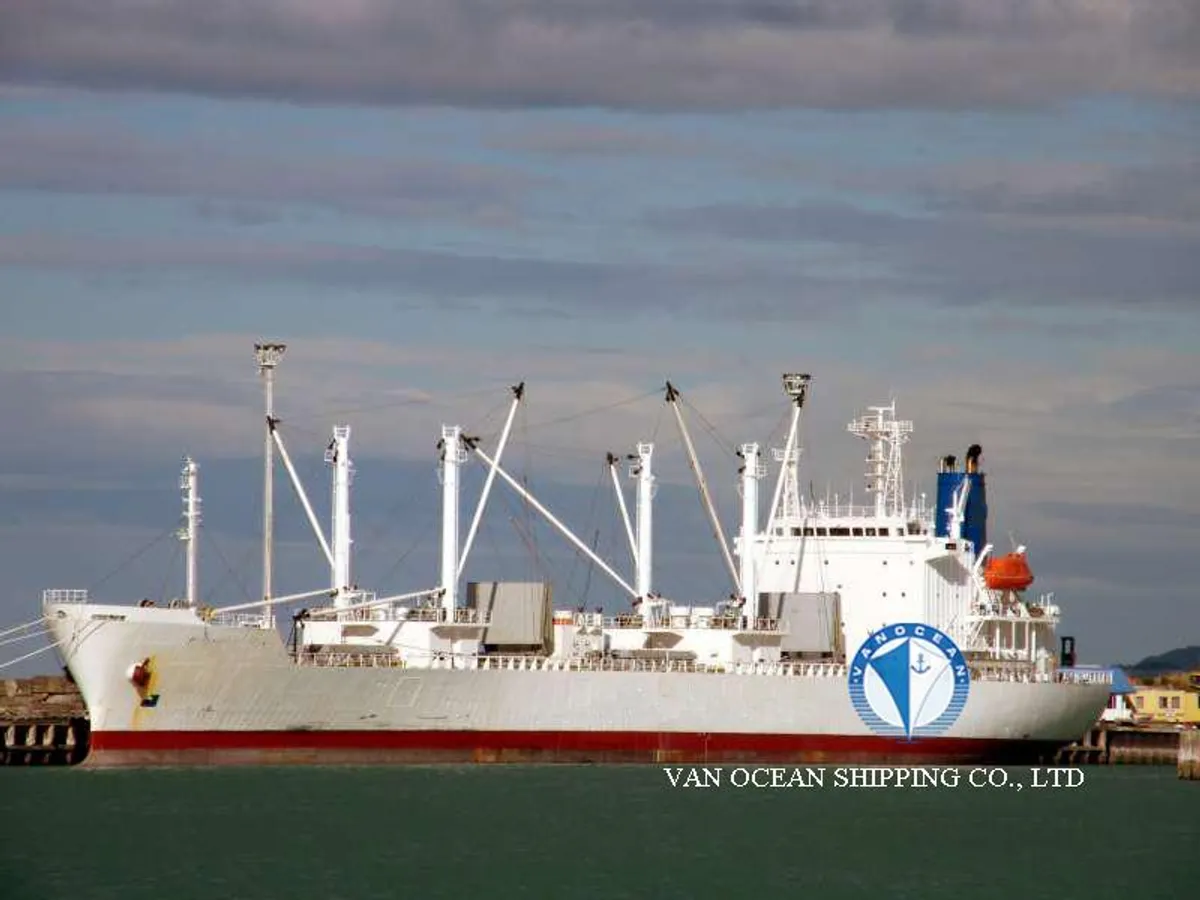 Nave refrigerata in vendita