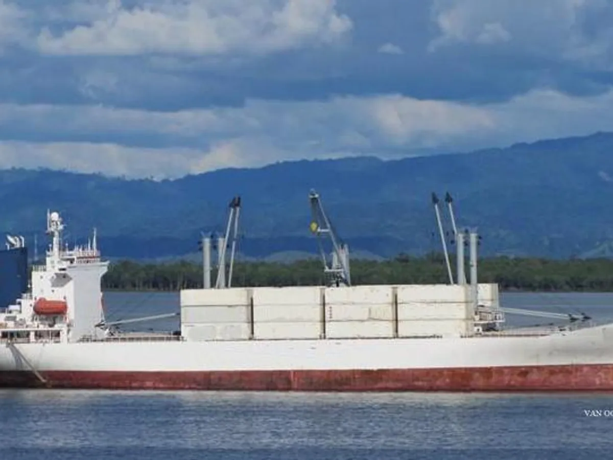 Nave refrigerata in vendita