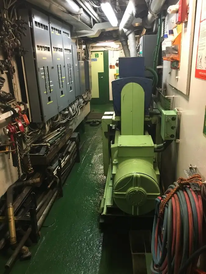 Nave da ricerca in vendita