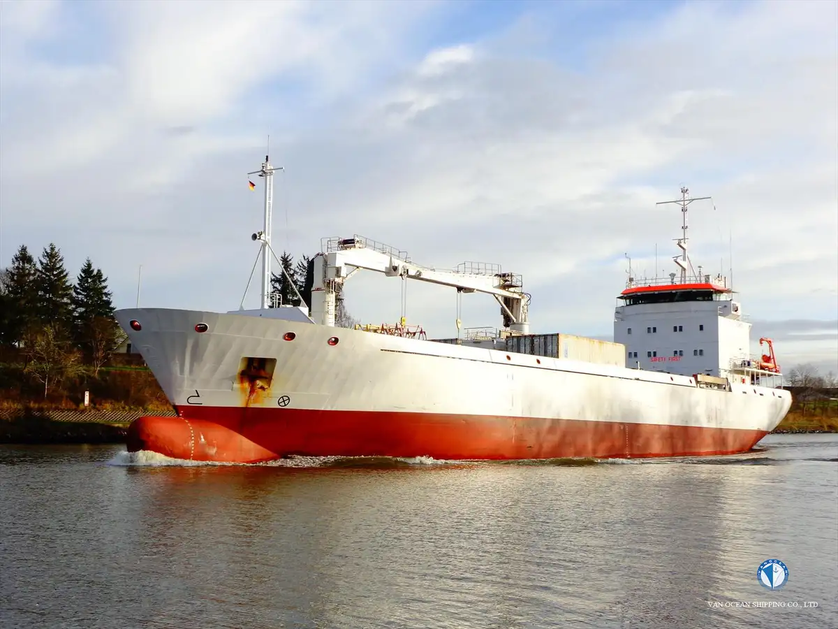 Nave refrigerata in vendita