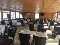 Nave ristorante in vendita