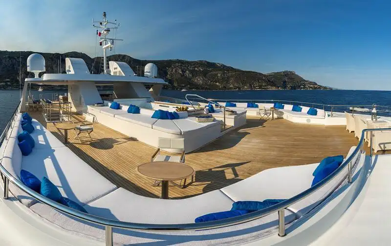 Nave passeggeri in vendita