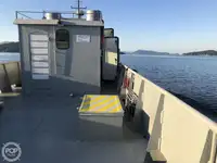 Nave di supporto in vendita