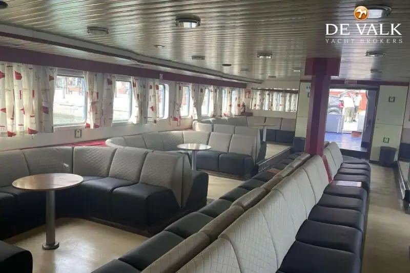 Nave traghetto in vendita