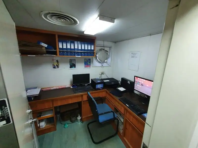 Nave refrigerata in vendita