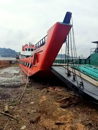 Nave da sbarco, con serbatoi in vendita