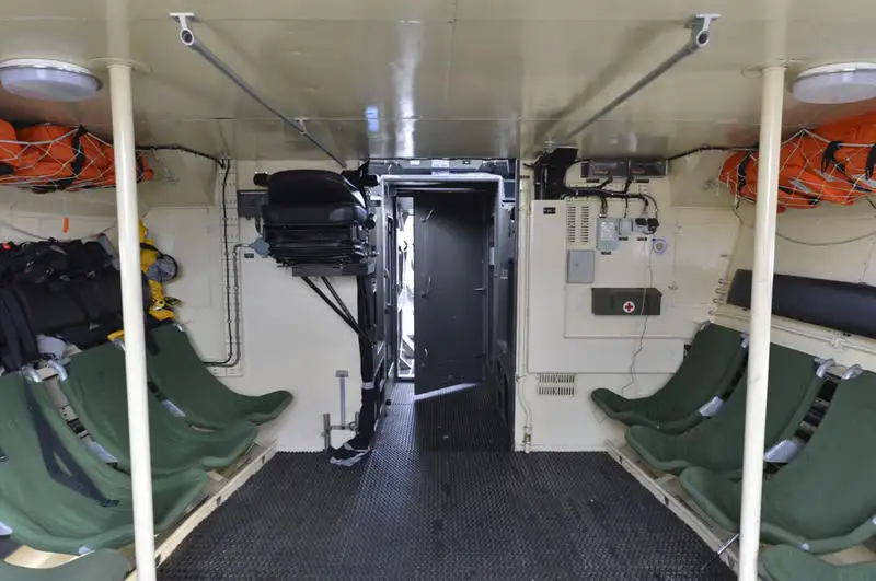 Navi militari in vendita