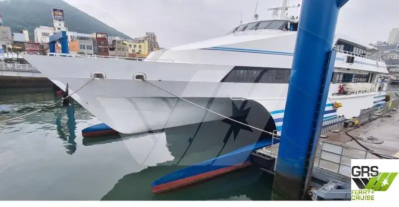 Nave passeggeri in vendita