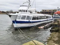 Nave passeggeri in vendita