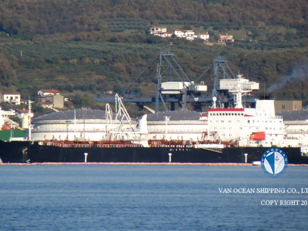 Petroliera/Chimichiera in vendita
