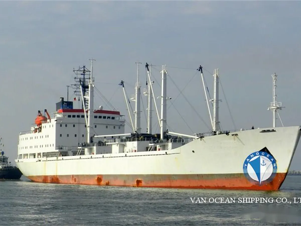 Nave refrigerata in vendita