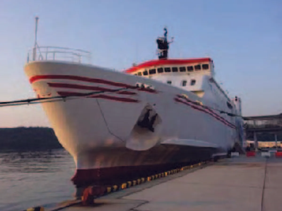 Nave RoPax in vendita