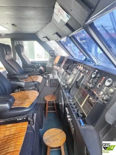 Nave passeggeri in vendita