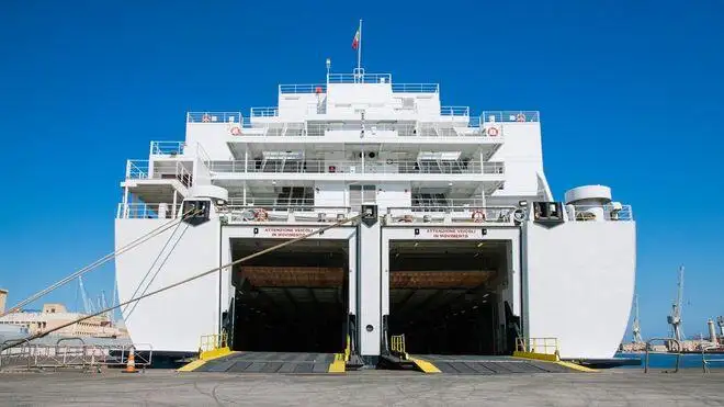 Nave RoPax in vendita