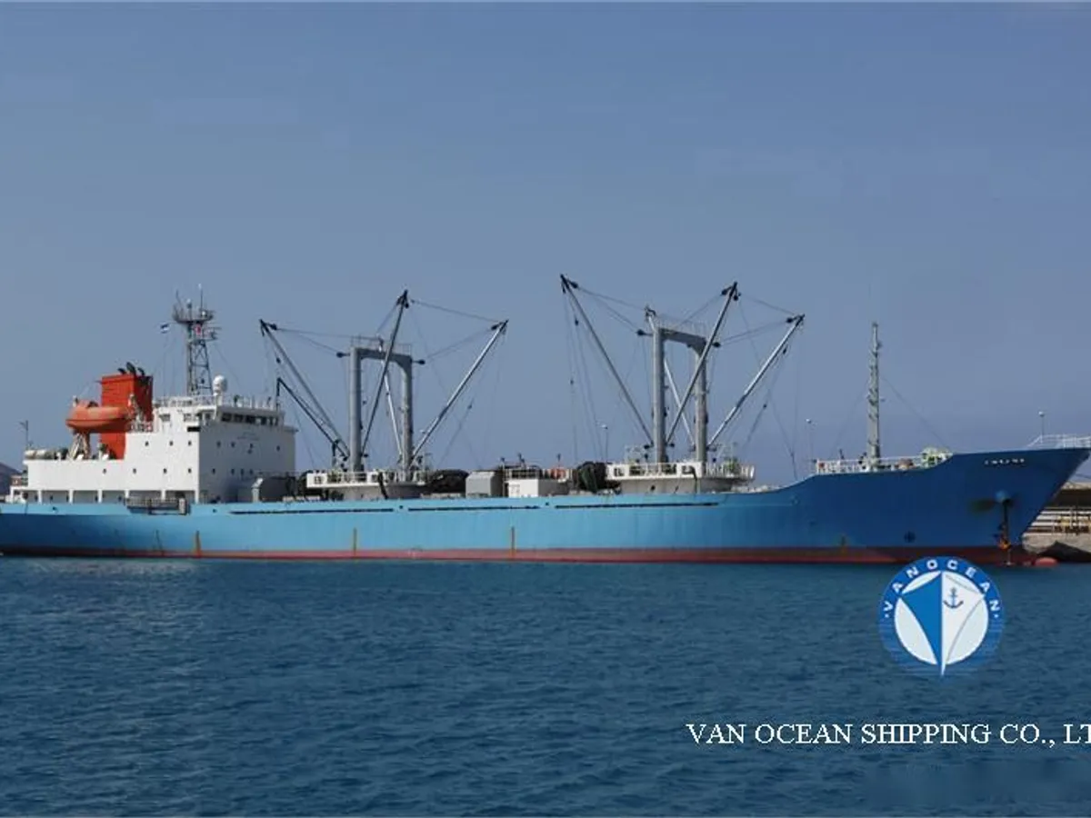 Nave refrigerata in vendita