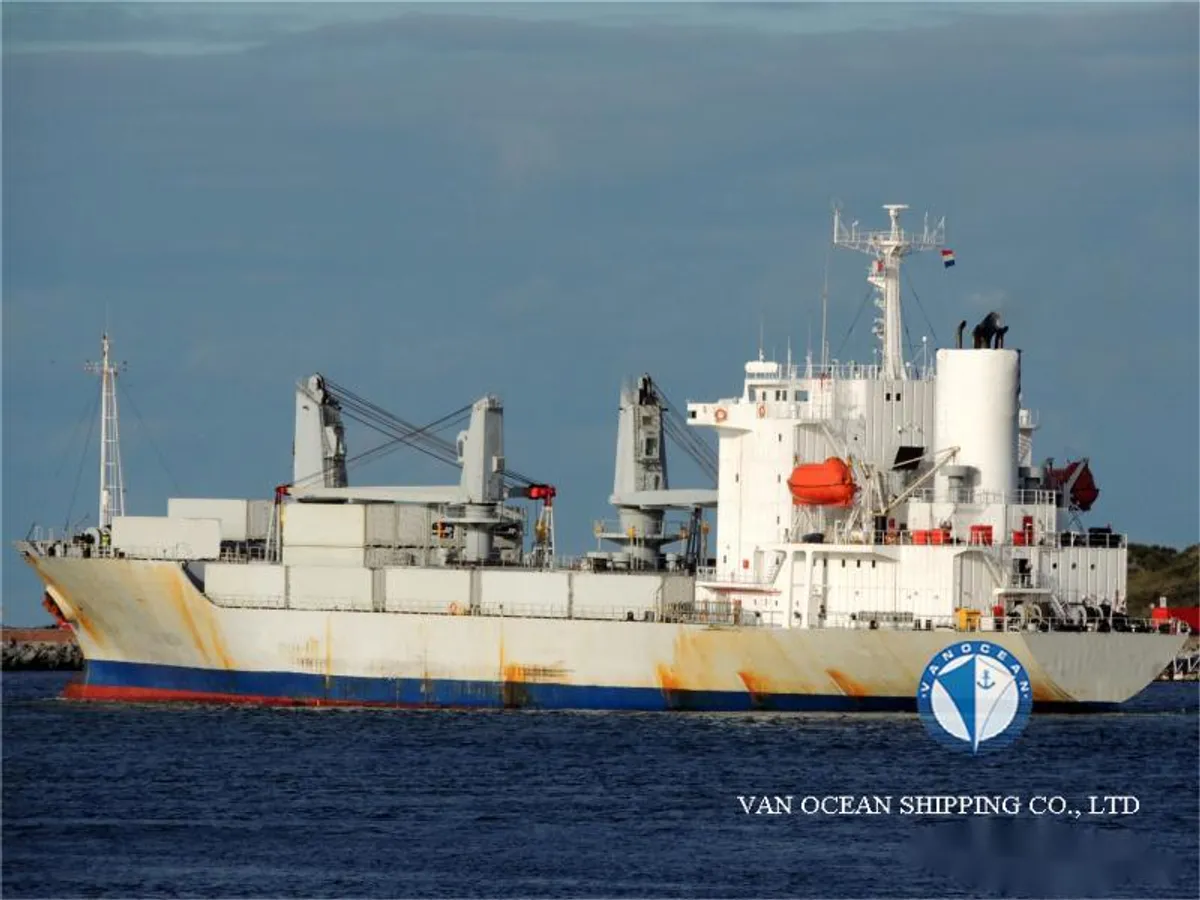 Nave refrigerata in vendita