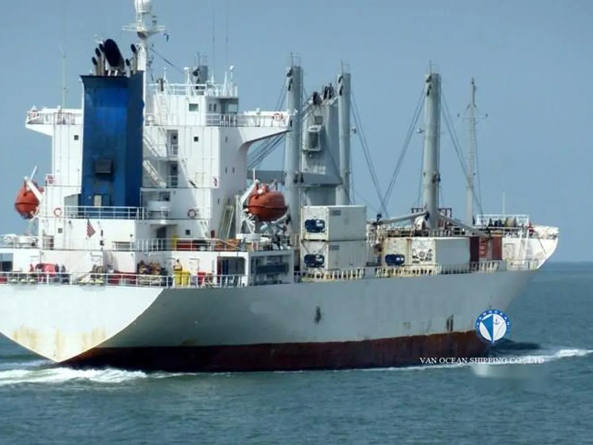 Nave refrigerata in vendita