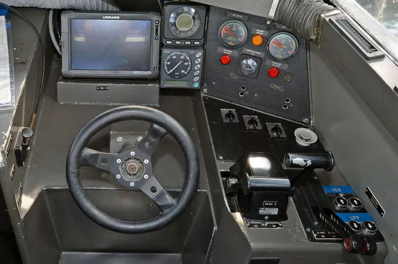 Navi militari in vendita