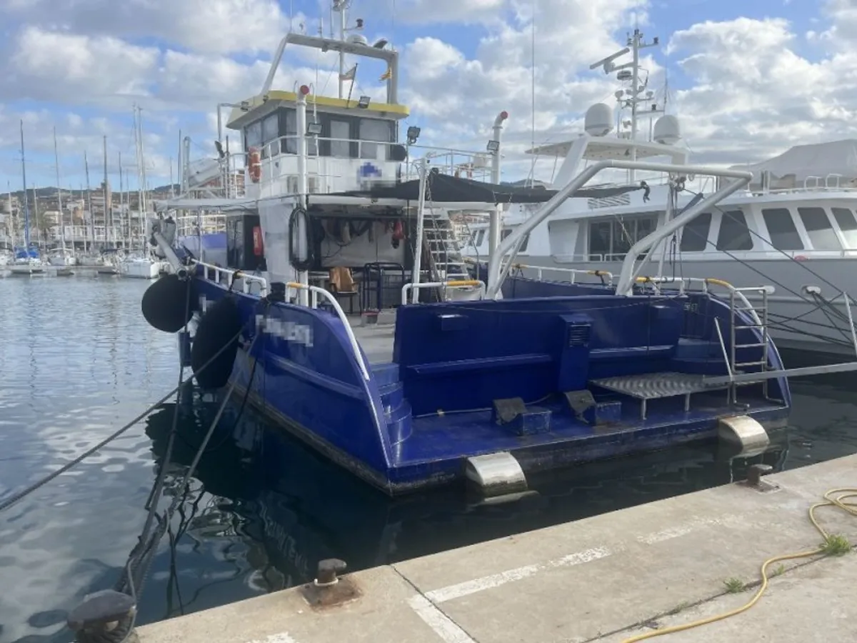Nave da rilevamento in vendita