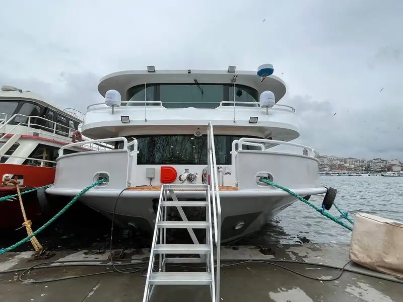 Nave passeggeri in vendita