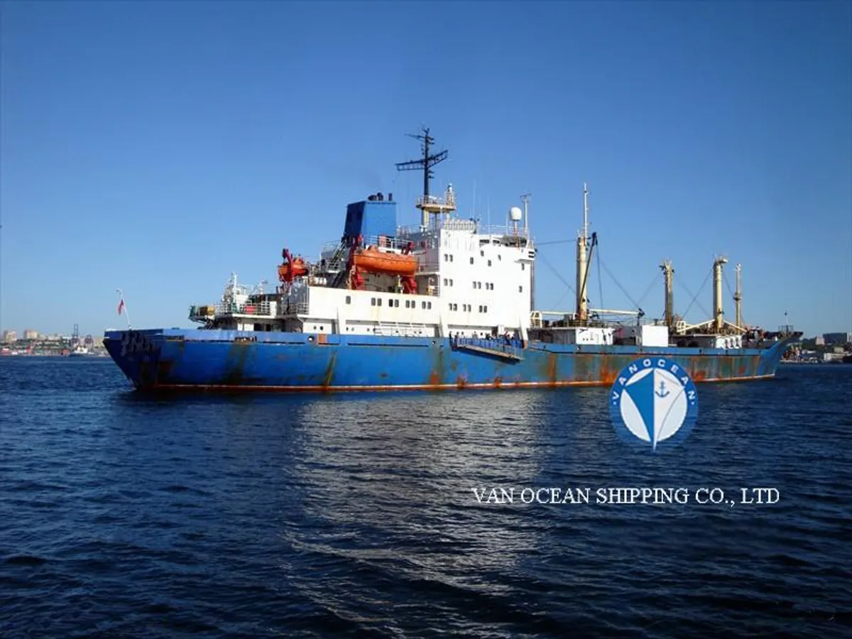 Nave refrigerata in vendita